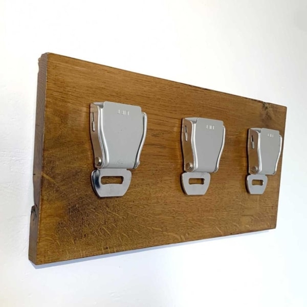 Aircraft seatbelt buckle key holder