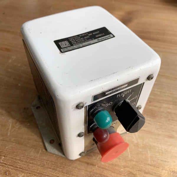 Boeing 737 temperature controller Honeywell for sale.