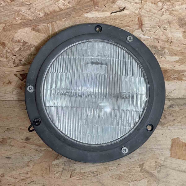 TUI Boeing 737 D-AHXF landing light for sale.