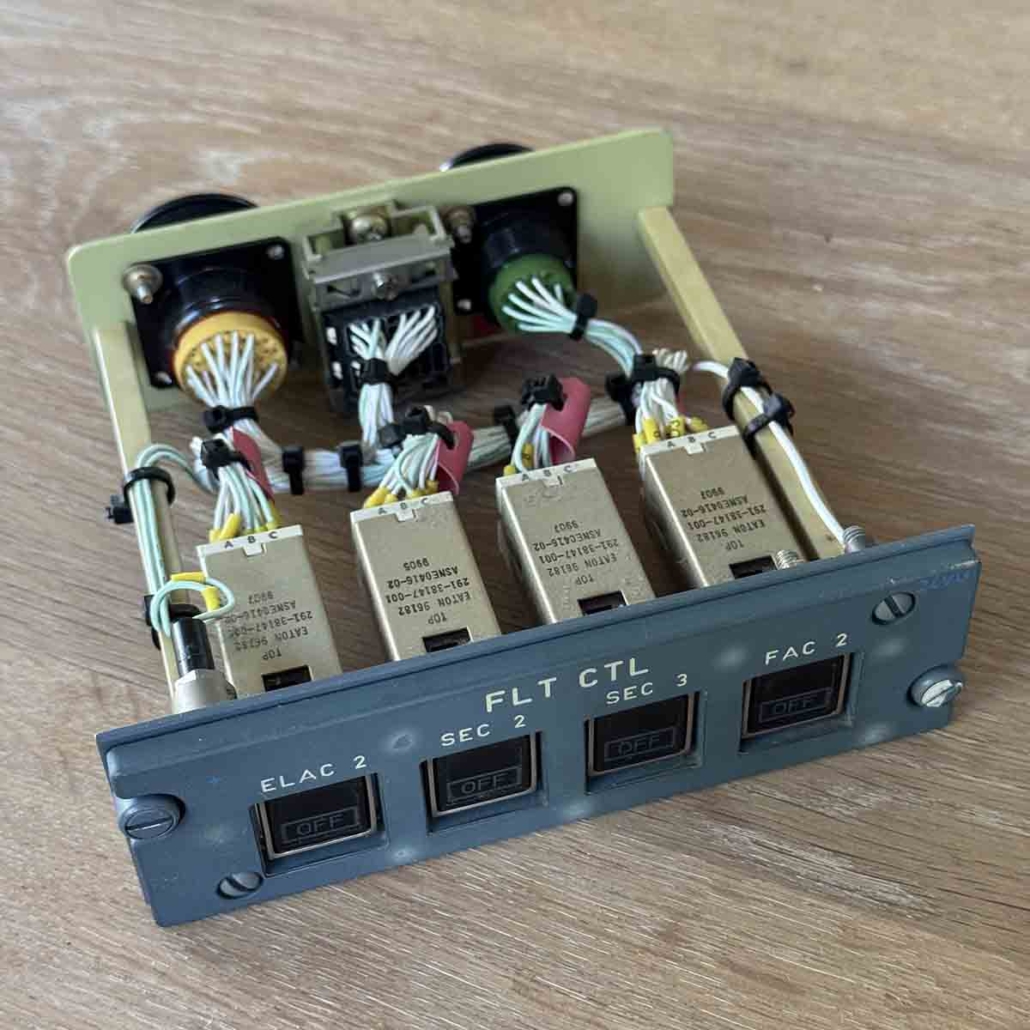 Airbus A320 flight control panel 24VU - Aviation Gadgets